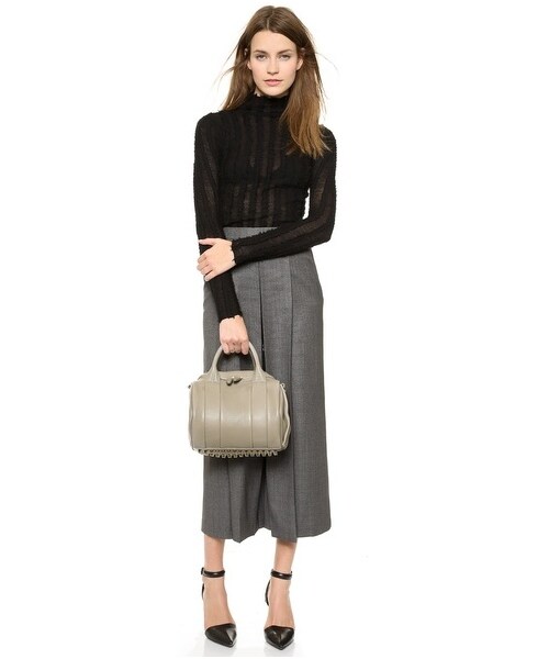 alexanderwang（アレキサンダーワン）の「Alexander Wang Rockie Duffel Bag（ショルダーバッグ・レディース・Oyster・One Size）」の4枚目の写真