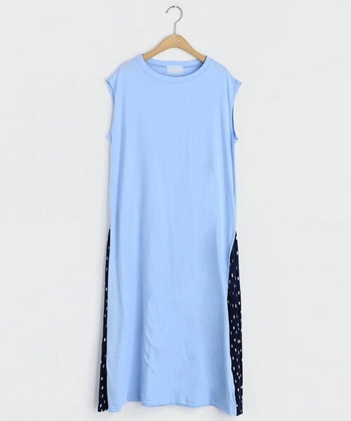 DHOLIC（ディーホリック）の「サイドドットプリーツワンピース（ワンピース・レディース・ホワイト/ブラック/ブルー・FREE）」の3枚目の写真