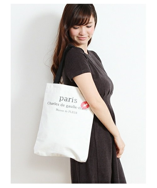 Maison de FLEUR（メゾンドフルール）の「パリプリントトートバッグ（バッグ・ポーチ・レディース・C/E/G・F）」の10枚目の写真