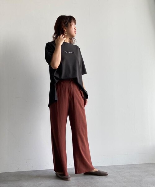 OZOC(オゾック)の「フラットバブーシュ(シューズ・レディース・ブラック(019)/チャコールグレー(014)/ブラウン(142)/モデル情報:身長157cm 着用サイズ35(23.5cm)/モデル情報:身長167cm 着用サイズ45(24.5cm)・35(23.5cm)/45(24.5cm))」の17枚目の写真