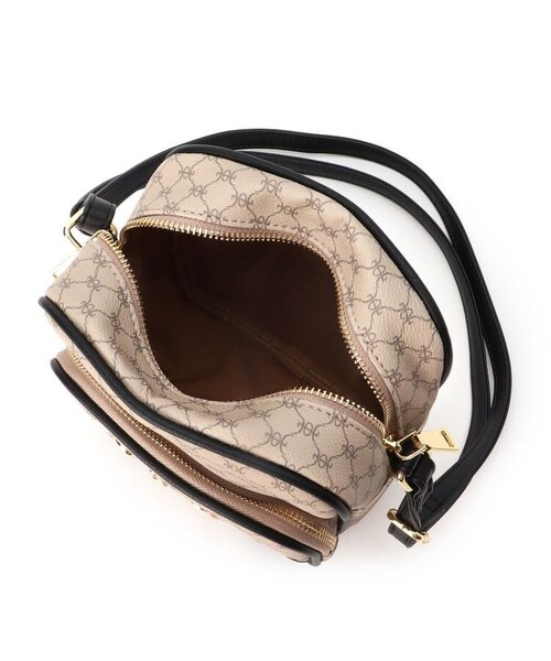 OZOC(オゾック)の「オリジナルモノグラム柄縦長ショルダー(バッグ・レディース・ダークブラウン(143)/アイボリー(104)/キャメル(141)/ブラック(019)/ブラウン(142)/ブラック(119)・00(FREE))」の11枚目の写真