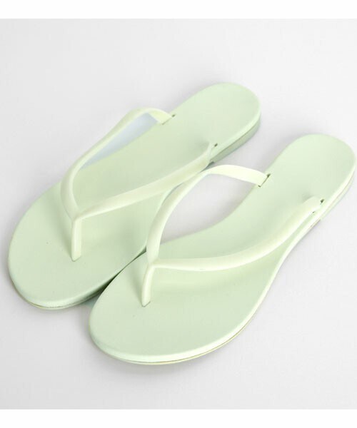 DHOLIC（ディーホリック）の「ラウンドフリップフロップサンダル（サンダル・レディース・イエロー/ピンク/グリーン/ベージュ/ブラウン/ブラック/ホワイト・230/235/240/245/250）」の6枚目の写真