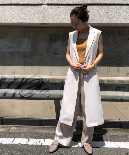 OZOC（オゾック）の「[洗える]ロングジレ（トップス・レディース・ナチュラル(050)/ブラウン(042)/モデル情報:身長158cm 着用サイズ38(M)・38(M)）」の18枚目の写真