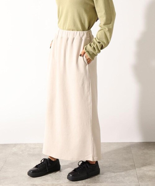 OZOC（オゾック）の「[洗える]ロングナロースカート（スカート・レディース・ナチュラル(050)/ベージュ(052)/ライトパープル(081)/モデル情報:身長157cm 着用サイズ38(M)・38(M)）」の12枚目の写真