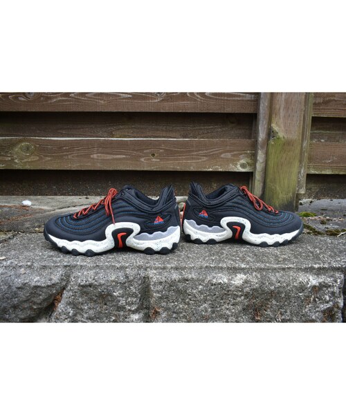 NIKE ACG（ナイキエィシージー）の「NIKE ACG AIR SKARN スニーカー BLACK & HABANERO RED（スニーカー・その他）」の2枚目の写真