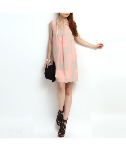 MURIEL&MERCURIA（マリエルアンドマキュリア）の「ジオメトリックワンピース（ワンピース・レディース・GRAY/PINK・38）」の2枚目の写真