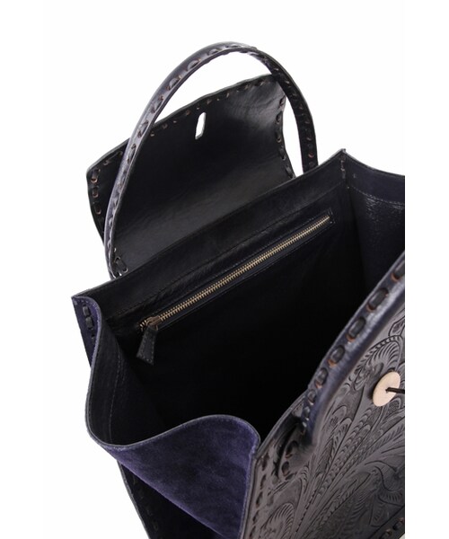 GRACE CONTINENTAL（グレースコンチネンタル）の「カービングトラペーズM（バッグ・レディース・ボルドー/ネイビー/グレー/ブラック・F）」の13枚目の写真