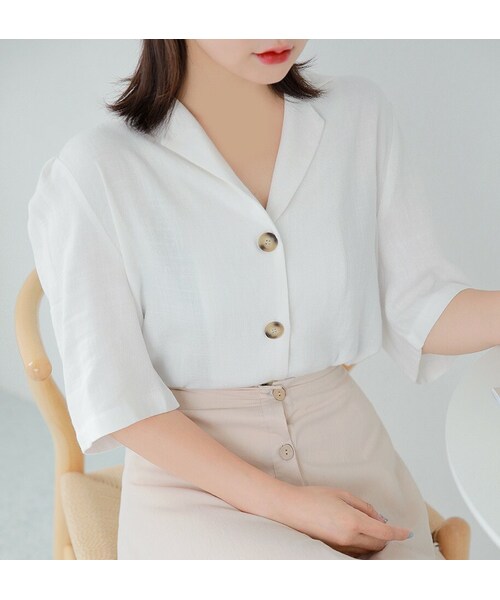 HOTPING(ホッピン)の「フロントボタンパフスリーブブラウス(シャツ/ブラウス・レディース・Black/White/Green・XS-M/L-XL/XL-2XL)」の2枚目の写真