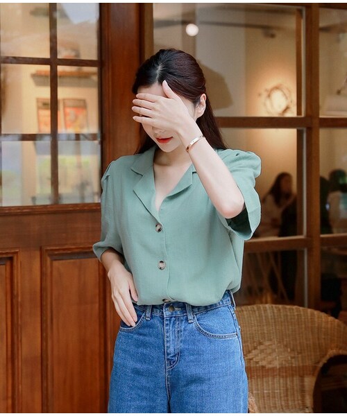 HOTPING(ホッピン)の「フロントボタンパフスリーブブラウス(シャツ/ブラウス・レディース・Black/White/Green・XS-M/L-XL/XL-2XL)」の3枚目の写真