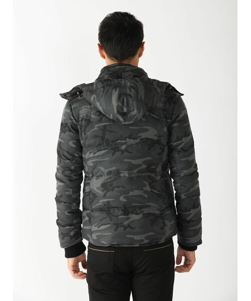 B'2nd re'qua（ビーセカンドレクア）の「AKM×AMPHIBIAN×B'2nd