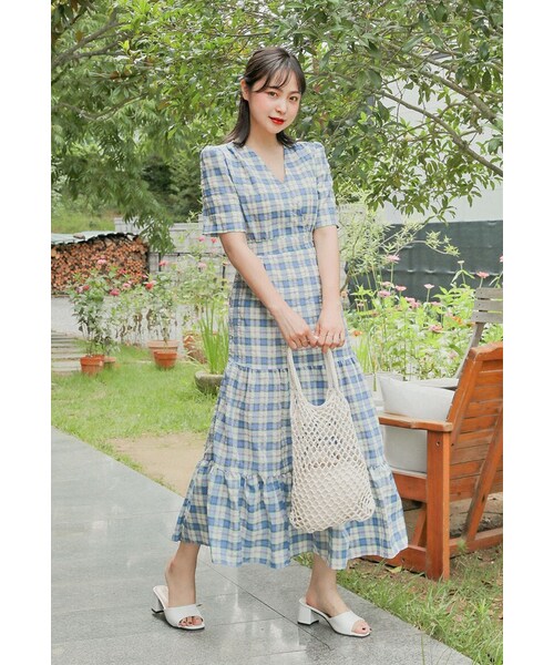HOTPING(ホッピン)の「シアサッカーラップ風ティアードチェックワンピース(ワンピース・レディース・Blue/Black・XS-S/M-L/XL-2XL)」の1枚目の写真
