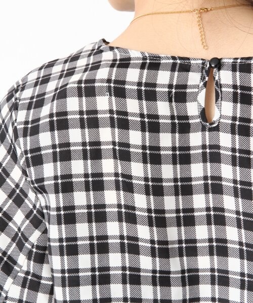 LOWRYS FARM（ローリーズファーム）の「フハク７分袖＊テーパードパンツ（ワンピース/ドレス・レディース・オフ×デニム/チェック×ブラック/ストライプ×ネイビー・Ｍ/Ｌ）」の12枚目の写真