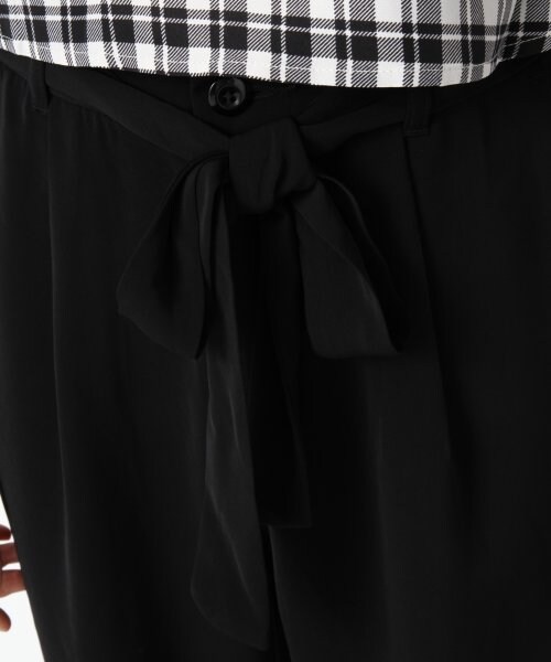 LOWRYS FARM（ローリーズファーム）の「フハク７分袖＊テーパードパンツ（ワンピース/ドレス・レディース・オフ×デニム/チェック×ブラック/ストライプ×ネイビー・Ｍ/Ｌ）」の9枚目の写真