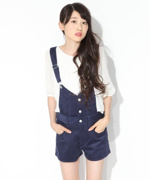 repipi armario（レピピ アルマリオ）の「コーデュロイサロペショーパン（ワンピース/ドレス・レディース・ホワイトベージュ/ベージュ/ネイビー・ＸＳ/Ｓ/Ｍ）」の3枚目の写真