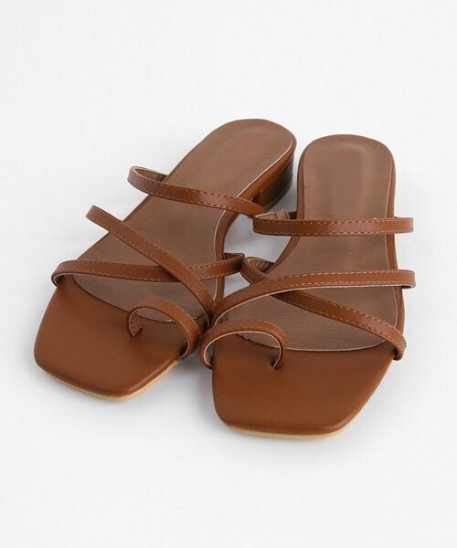 DHOLIC（ディーホリック）の「クロスサムループフラットサンダル（サンダル・レディース・ホワイト/ブラウン/ブラック/ベージュ・225/230/235/240/245/250）」の3枚目の写真