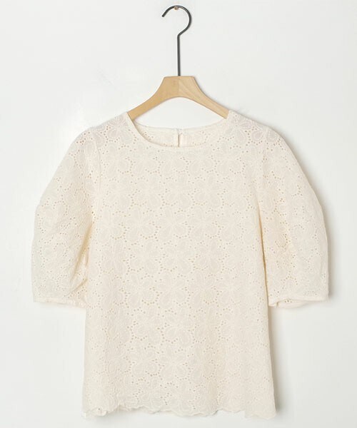 DHOLIC STYLE（ディーホリックスタイル）の「[cherryville] フラワーアイレットレースブラウス（シャツ/ブラウス・レディース・ホワイト/ベージュ・FREE）」の2枚目の写真