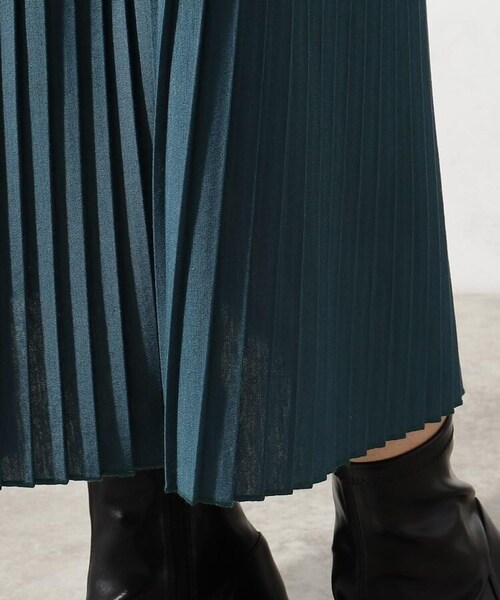 OZOC（オゾック）の「[洗える]2WAYプリーツワンピース（ワンピース/ドレス・レディース・ブルー(092)/ナチュラル(050)/ダークブラウン(043)/モデル情報:身長150cm 着用サイズ38(M)/モデル情報:身長157cm 着用サイズ38(M)/モデル情報:身長160cm 着用サイズ38(M)/モデル情報:身長165cm 着用サイズ38(M)・38(M)/50(L)）」の10枚目の写真