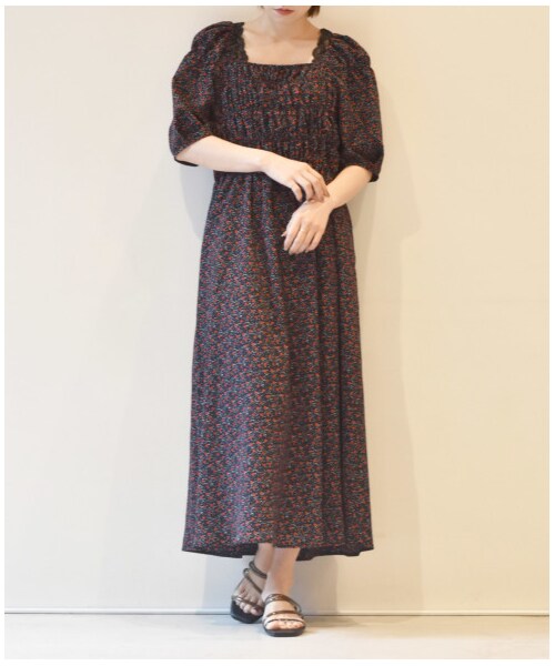 w closet(ダブルクローゼット)の「シャーリングワンピース(ワンピース/ドレス・レディース・Dネイビー/ブルー/ヒョウ柄ブラック/グレー/無地ブラック・FREE/M/L)」の6枚目の写真