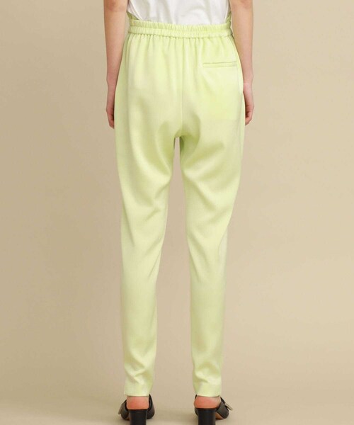 FEMMENT（ファモン）の「バックサテンフロントタックパンツ（パンツ・レディース・BLACK/YELLOW/YLW・1/3）」の5枚目の写真