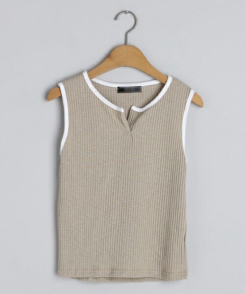 DHOLIC(ディーホリック)の「配色スリットネックスリーブレス(タンクトップ・レディース・ホワイト/ベージュ/ブラック・FREE)」の3枚目の写真
