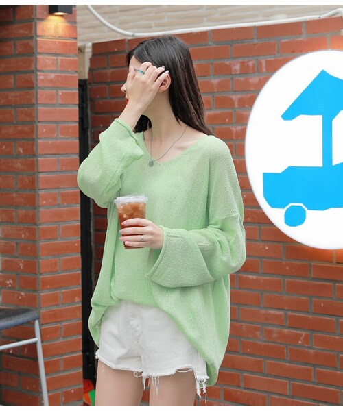HOTPING(ホッピン)の「8ColorsVネックシースルーサマーニット(ニット/セーター・レディース・White/Brown/Purple/Pink/Green・フリーサイズ)」の3枚目の写真