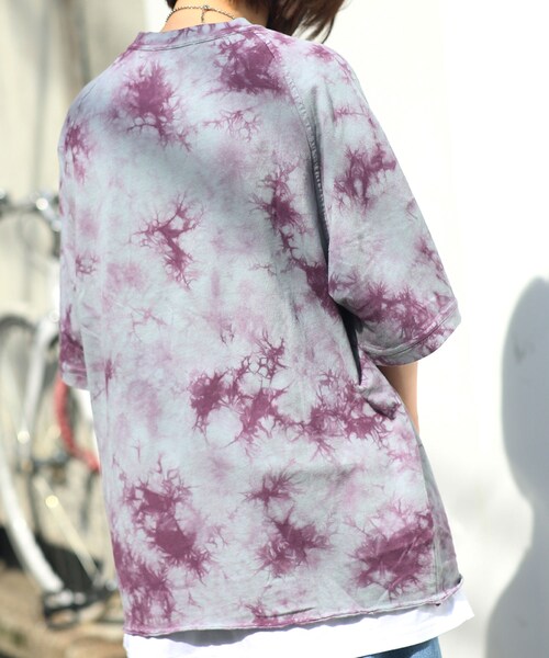 BOYSHE（ボーイシー）の「タイダイ クルーネック Tシャツ【T0034】（Tシャツ/カットソー・レディース・その他）」の2枚目の写真