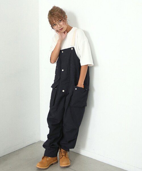 BOYSHE(ボーイシー)の「オーバーサイズ オーバーオール ネイビー(チノパンツ・レディース・その他)」の6枚目の写真