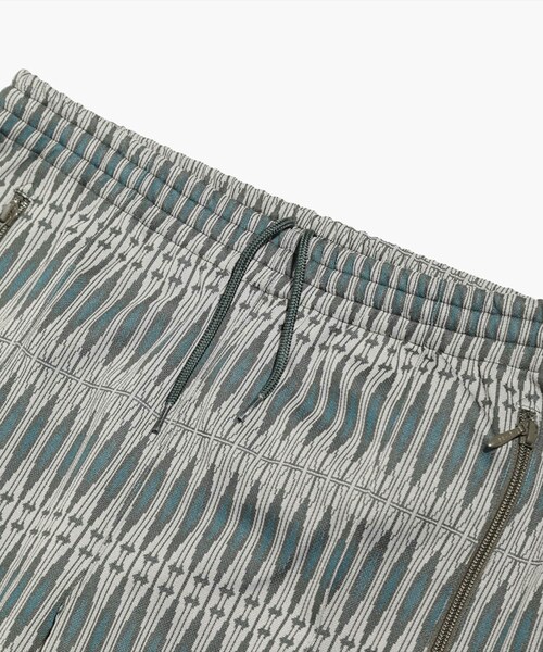 Needles（ニードルス）の「TRACK PANT POLY JQ（パンツ・メンズ・STRIPE/MULTI・XS/S/M）」の8枚目の写真