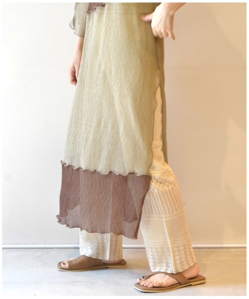 w closet（ダブルクローゼット）の「プリーツシフォン配色切替メローワンピース（ワンピース/ドレス・レディース・オフホワイト/Lモカ/Dサックス・FREE/M/L）」の18枚目の写真