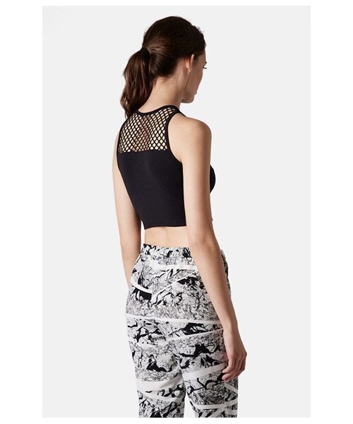 TOPSHOP（トップショップ）の「Topshop Mesh Yoke Crop Tank（タンクトップ・Black・Regular 8 (6-8 US)/Regular 10 (10-12 US)/Regular 12 (14 US)/Regular 4 (0-2 US)/Regular 6 (2-4 US)/Regular 2 (0 US)）」の4枚目の写真