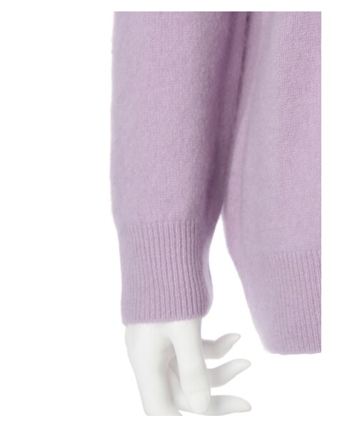 G.V.G.V.（ジーヴィージーヴィー）の「BRUSHED CASHMERE V-NECK TOP（トップス・レディース・PURPLE・XS）」の5枚目の写真