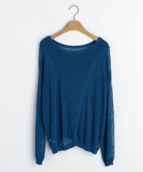 DHOLIC（ディーホリック）の「2WAYラウンドスリットニット（ニット/セーター・レディース・ホワイト/ブルー/ブラック/ブラウン・FREE）」の4枚目の写真