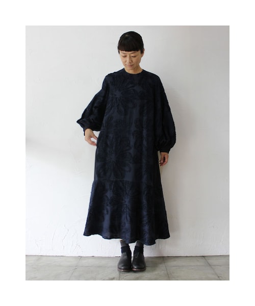 美品　SUSURI ススリ　サーディンドレスワンピース　フォーマル susuri（ススリ）の「SUSURI ススリ サーディンドレス #navy