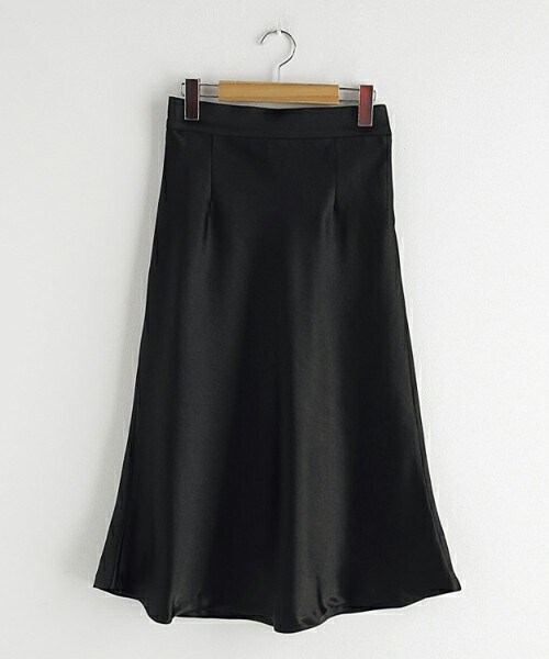DHOLIC（ディーホリック）の「バックゴムサテンスカート（スカート・レディース・ピンク/ブラック/グレー/ベージュ・FREE）」の2枚目の写真