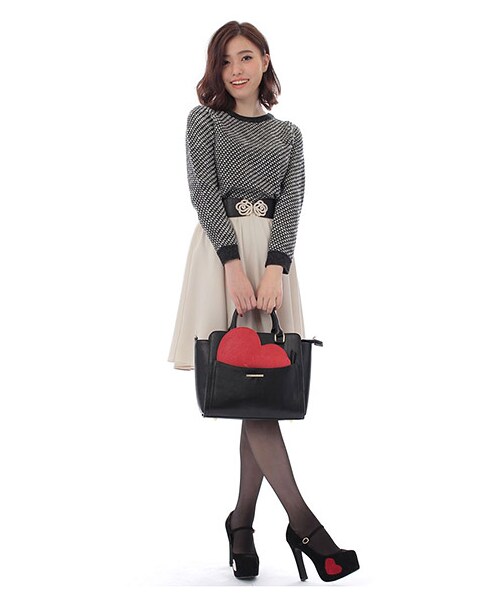 MIIA（ミーア）の「ハート型クラッチINバッグ（バッグ・レディース・ブラック/グレー系）」の6枚目の写真