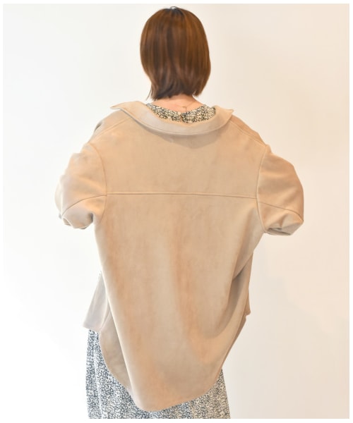 w closet（ダブルクローゼット）の「ECOスエード リラックスアウター（ジャケット/アウター・レディース・アイボリー/ベージュ・FREE/M/L）」の21枚目の写真