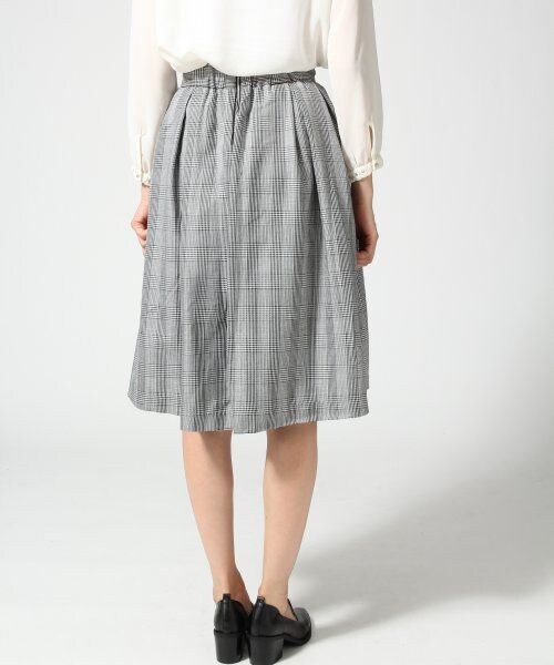 JEANASIS（ジーナシス）の「ガラタックミディフレアスカート（スカート・レディース・ホワイトストライプ/グレーチェック・FREE）」の4枚目の写真