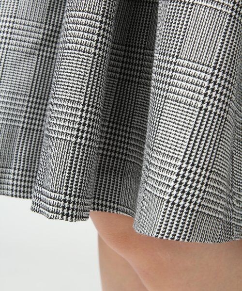 JEANASIS（ジーナシス）の「ガラタックミディフレアスカート（スカート・レディース・ホワイトストライプ/グレーチェック・FREE）」の7枚目の写真