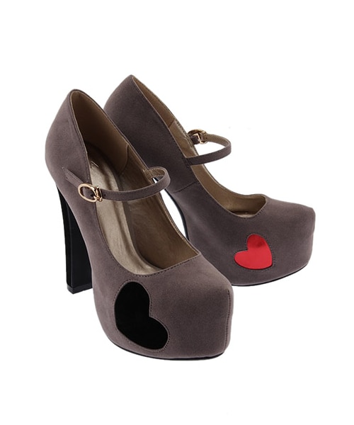 MIIA（ミーア）の「アシメトリーハートパンプス（シューズ・レディース・ベージュ/バーガンディー/ブラック/グレー/ネイビー・1/2/3）」の3枚目の写真