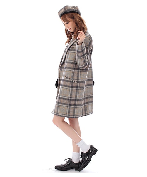 MIIA(ミーア)の「ビッグチェックチェスターコート(ジャケット/アウター・レディース・ベージュ/グリーン/グレー・1/2)」の5枚目の写真