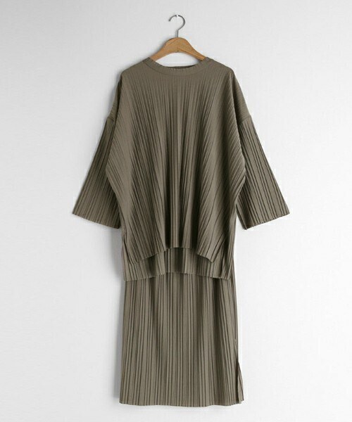 DHOLIC（ディーホリック）の「プリーツTシャツ&スカートSET（Tシャツ/カットソー・レディース・ブラック/ベージュ・FREE）」の2枚目の写真