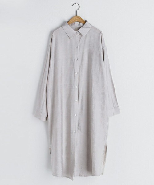 DHOLIC（ディーホリック）の「スリットシャツワンピース（シャツワンピース・レディース・ホワイト/ピンク/パープル/グレー・FREE）」の3枚目の写真