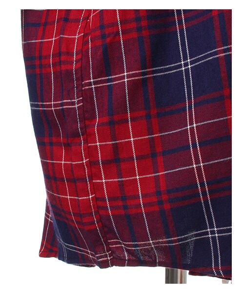 INGNI（イング）の「チェック柄ロールUP／長袖シャツ（トップス・レディース・ｵﾌﾎﾜｲﾄ/ｸﾛ/ｱｶ/ｺﾝ/ｺﾝ/ｸﾞﾘｰﾝ・M）」の6枚目の写真