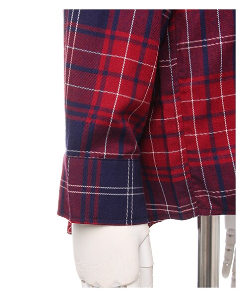 INGNI（イング）の「チェック柄ロールUP／長袖シャツ（トップス・レディース・ｵﾌﾎﾜｲﾄ/ｸﾛ/ｱｶ/ｺﾝ/ｺﾝ/ｸﾞﾘｰﾝ・M）」の5枚目の写真