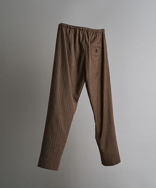 LIDNM（リドム）の「HERRINGBONE EASY PANTS（スラックス・メンズ・ブラウン系・SMALL/MEDIUM）」の4枚目の写真