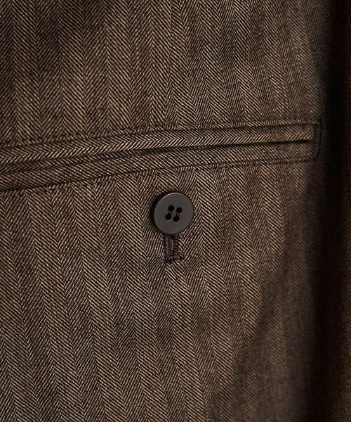 LIDNM（リドム）の「HERRINGBONE EASY PANTS（スラックス・メンズ・ブラウン系・SMALL/MEDIUM）」の5枚目の写真
