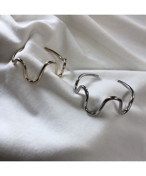 copine（コピン）の「スタイリッシュデザイン！ウェーブバングル(2color)（バングル/リストバンド・レディース・その他）」の5枚目の写真