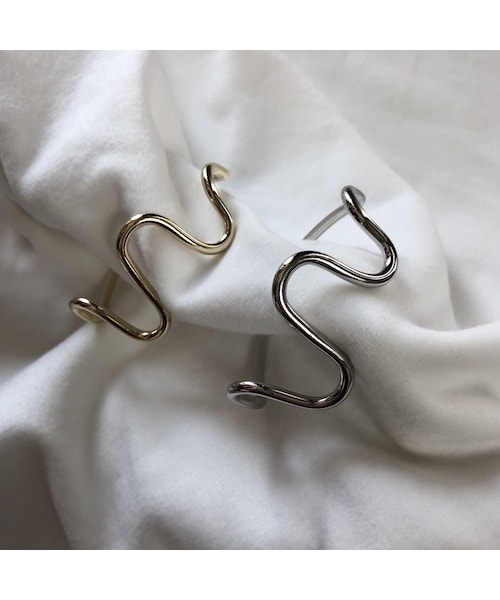 copine（コピン）の「スタイリッシュデザイン！ウェーブバングル(2color)（バングル/リストバンド・レディース・その他）」の6枚目の写真