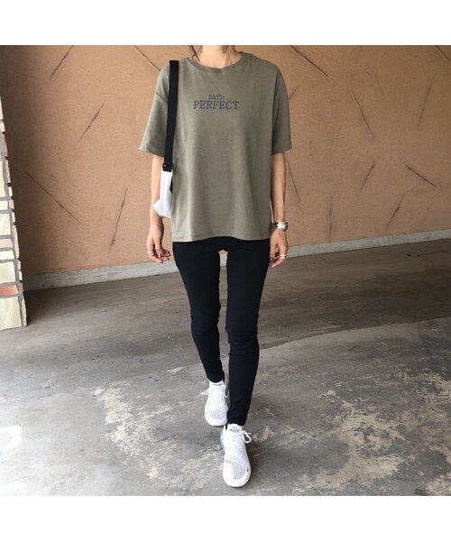 copine（コピン）の「柔らかな肌触り！シンプルロゴtシャツ(3color)【クリックポスト対象商品】（Tシャツ/カットソー・レディース・その他）」の3枚目の写真