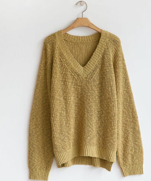 DHOLIC STYLE（ディーホリックスタイル）の「[qnigirls] Vネックルーズフィットニット（ニット/セーター・レディース・ブラック/イエロー/レッド/ホワイト/グリーン/ブルー・FREE）」の5枚目の写真